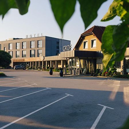 Hotel Grof Vransko Exterior photo